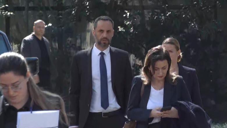 Rama, Lamallari dhe Gogu takohen në Vilën 30, të pranishëm edhe zv/ministrat e Brendshëm e drejtori i Policisë, Bizhga