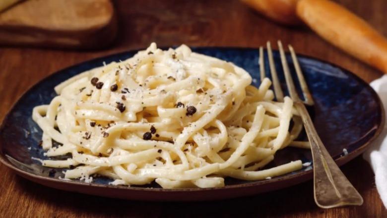 Makarona me piper dhe djathë kremoz nga zonja Albana 