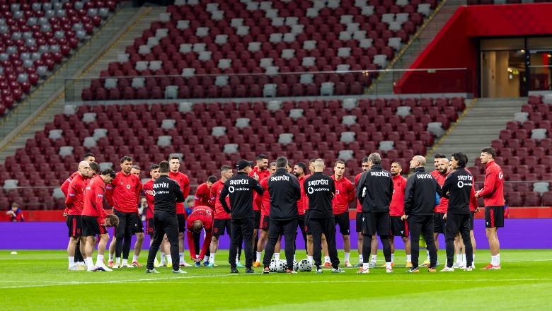 Formacioni i mundshëm/ Sylvinho lë Jasir Asanin në tribunë, luan me '9-të fals' kundër Polonisë! Atmosferë me këngë e valle shqiptare në Varshavë