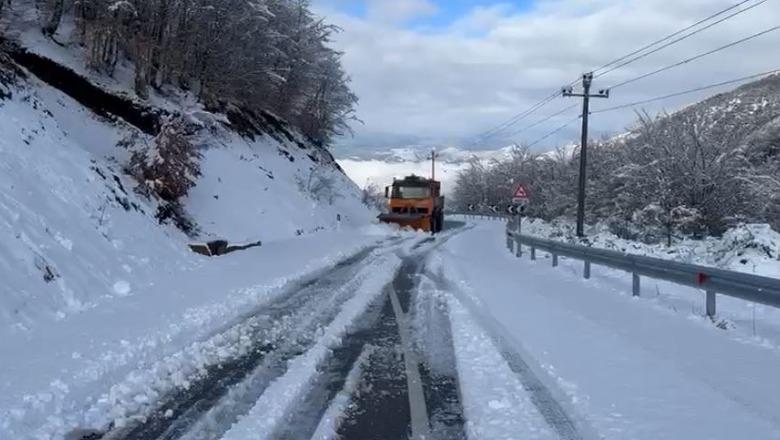 Dimër në pranverë, Gjinari dhe Fushë-Studën zbardhen nga dëbora! Nën ‘petkun’ e saj Korça e Bulqiza