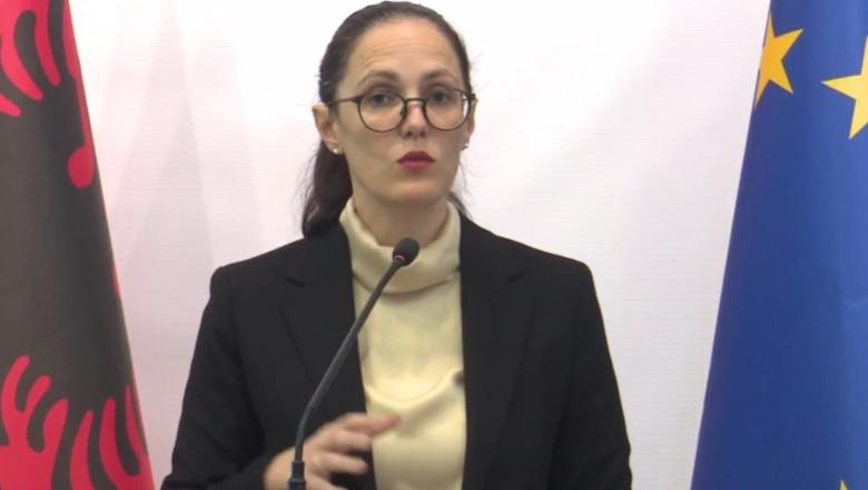 Ibrahimaj: Nafta u rrit me 24% që prej nisjes së luftës, ka pasur luhatje të çmimeve të produkteve të shportës, po monitorojmë për të mos lejuar abuzimet