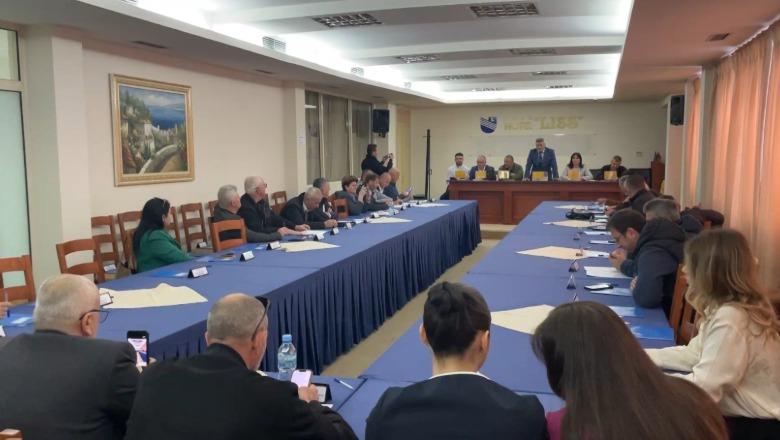 “Për një certifikatë prone, gjyqet zvarriten”,  pas demokrateve dhe avokatët denoncojnë Kadastrën e Lezhës