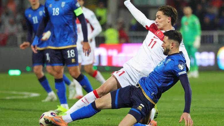 LIVE- Shqiptarët bëhen bashkë për Botërorin 2026, Kosova barazon 0-0 në 'Fadil Vokrri' kundër Turqisë! Fisnik Asllani godet traun e portës, mbyllet pjesa e parë