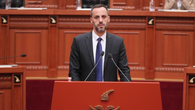 Kuvend/ PD: Krimi i infiltruar në polici! Lamallari: Baltosja politike e policisë cenon sigurinë kombëtare, vrasjet u ulën me 50%