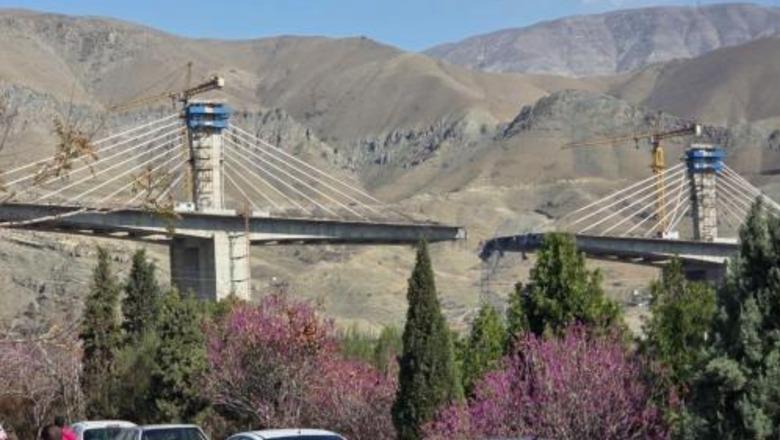 Lufta/ Shkatërrohet ura më e gjatë në Iran, Trump: Teherani të bëjë marrëveshje para se të jetë tepër vonë, radhën e kanë termocentralet