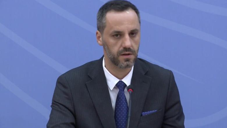 Zhdukja e Ervis Martinaj, ministri Lamallari refuzon të komentojë çështjen