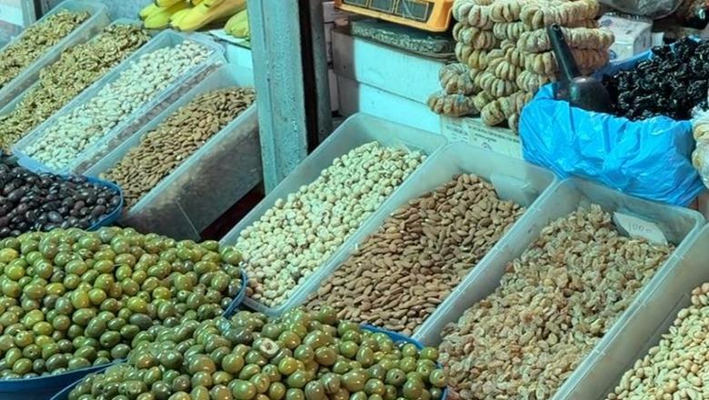 Rriten çmimet e fruta-perimeve në Lezhë, shtrenjtimi i produkteve vë në vështirësi qytetarët: Nuk po ia dalim dot