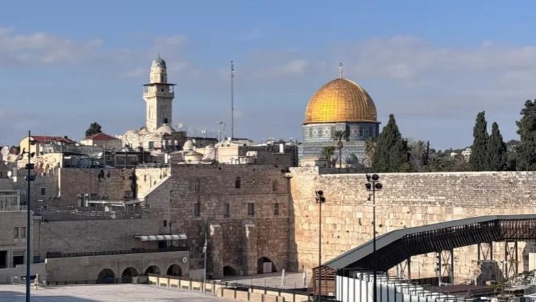 Izrael/ Kufizime, represion ushtarak dhe mbyllje e kishave, Jeruzalemi kremton Pashkën Katolike nën ‘trishtim’ dhe rrugë të boshatisura