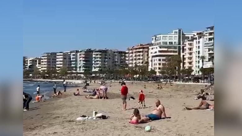 Vlorë/ Nis herët sezoni veror! Pushuesit 'pushtojnë' Lungomaren në fillim të prillit