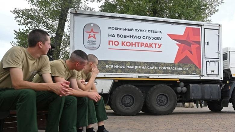 Rusia rekruton burra të dehur teksa kriza për ushtarë arrin kulmin