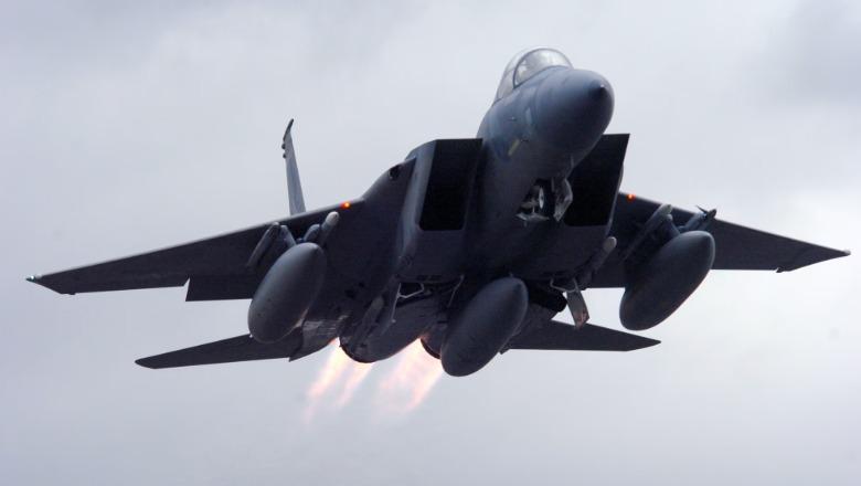 I plagosur në 2.000 metra lartësi mbi nivelin e detit: Kështu piloti amerikan në Iran gjeti forcën për të arritur në një kreshtë shkëmbore! Detajet e një shpëtimi si në filma