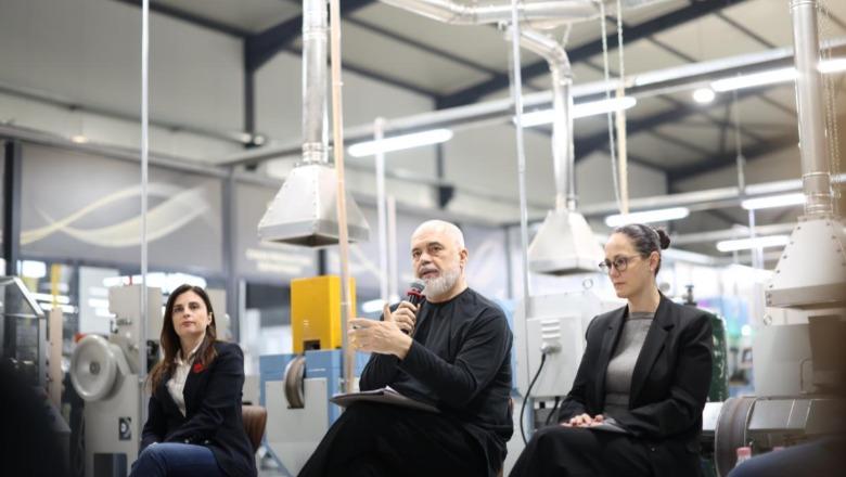 Rama inspekton kompleksin industrial në Durrës: Nga mbetjet elektronike në unaza dhe varëse ari! Do mbështesim ndërmarrjet me kreditim deri në 2 mln €