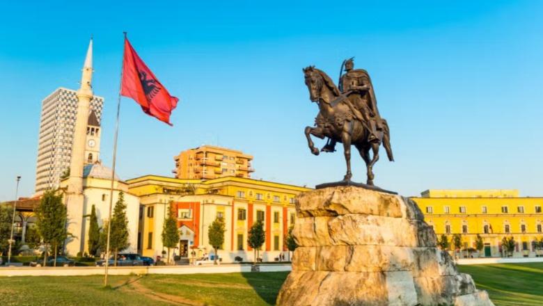 Eduard Zaloshnja: Rrethi i dikurshëm Tiranë