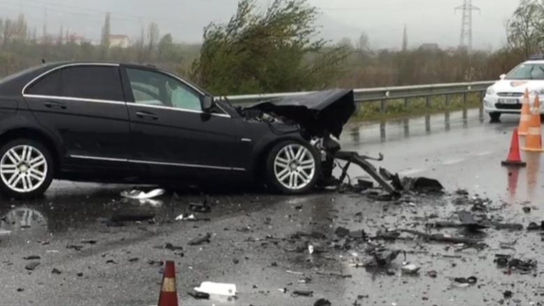 Aksident në rrugën e Lumit të Vlorës, disa persona të lënduar