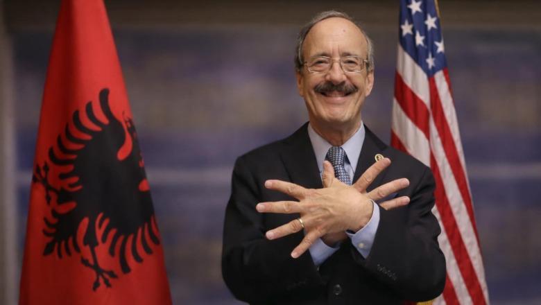 'Kosova më ka prekur zemrën'- I njohur si mbështetës i fortë i çështjes shqiptare në SHBA, ndahet nga jeta ish-kongresmeni amerikan, Eliot Engel