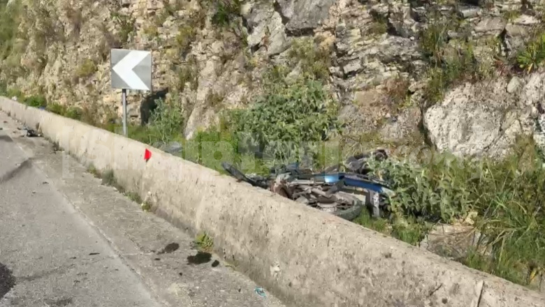 Aksident në aksin Vlorë-Himarë, ‘Porsche’ merr përpara motorin! Përfundon në spital 26-vjeçari (EMRAT)