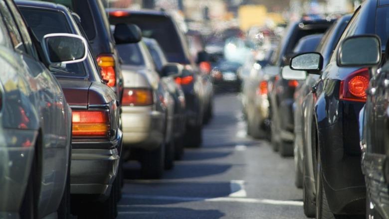 Shqiptarët nuk heqin dorë nga vetura me naftë, zunë rreth 60% të blerjeve të reja në janar-mars