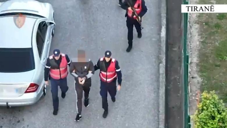 Morën peng një 32-vjeçar dhe e dhunuan për para, 2 të arrestuar në Tiranë, 1 tjetër shpallet në kërkim (EMRAT)