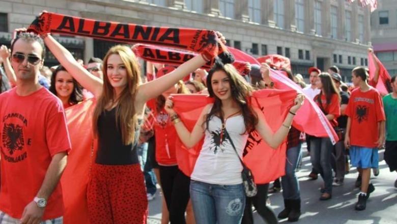 Diaspora/ 2.2 milionë shqiptarë nëpër botë. Ikën fuqia punëtore e rinia, vijnë para` nga remitancat: Në 15 vite sollën 11.7 mld €