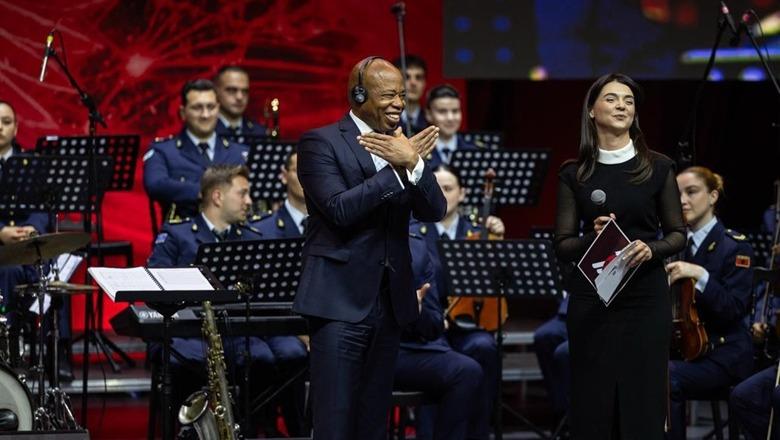 ‘Shqiponjat e Arta’ të Diasporës, videokartolina nga mbrëmja gala në Pallatin e Kongreseve