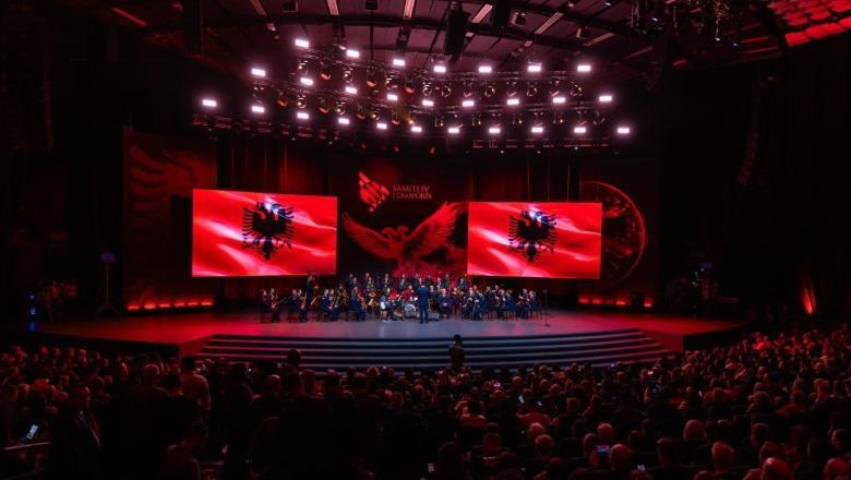 Samiti i IV i Diasporës mbyll siparin/ Klerikët fetarë ndajnë bekimet në Mëngjesin e Vëllazërimit