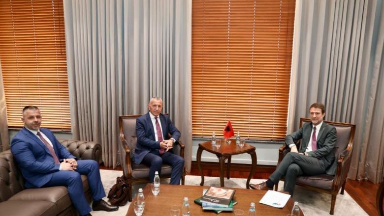 Të drejtat e shqiptarëve në Serbi, Ministri Hoxha takon Shaip Kamberin dhe Enkel Rexhepin: Do t’i mbrojmë sipas standardeve ndërkombëtare