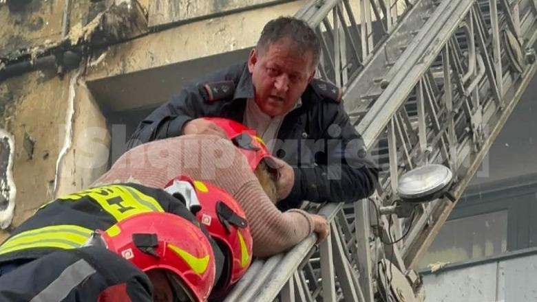 I vendosi kaskën e tij gruas dhe e shpëtoi nga zjarri te ‘Arlis’, zjarrfikësi hero për Report Tv: Më tha le të digjem me banesën, hjendja ishte kaotike