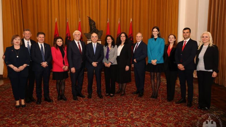 Begaj takim me Këshillin Koordinues të Diasporës: Ruajtja e identitetit dhe gjuhës shqipe, mision i çdo shqiptari