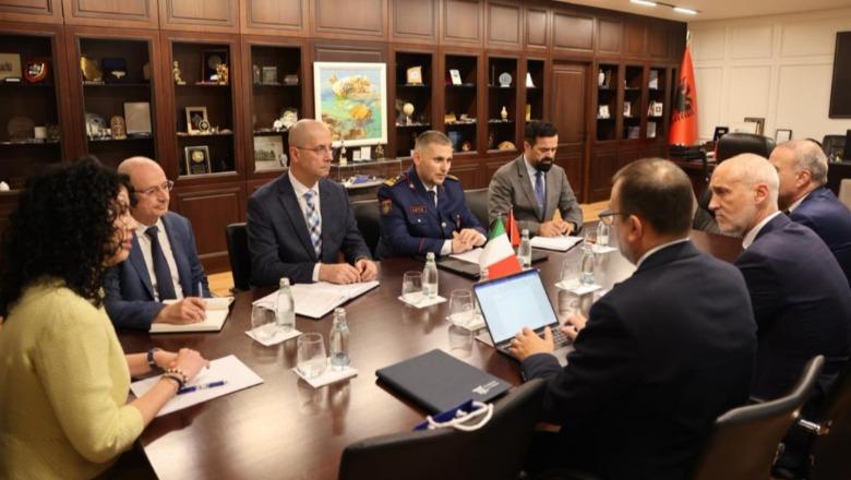 Kryepolici Hita takim me drejtues të lartë të Policisë italiane, në fokus rritja e bashkëpunimit dhe vijimi i operacioneve për kapjen e personave të shpallur në kërkim