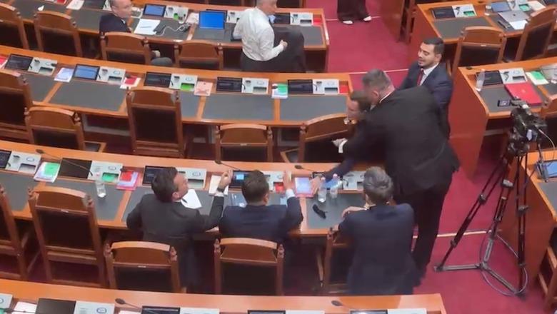 ‘O hajdut i vogël’- Braçe ‘përplaset’ me Shehajn në Kuvend: E ke bërë si legen njëherë, ke ardhur dhe ke kërkuar falje!