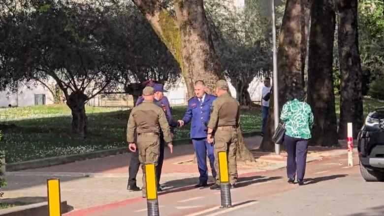 Sot protesta e PD/ Berisha rikthen fjalimet pasi shëtitjet nëpër kryeqytet i dështuan! Bllokohen rrugët rreth Kryeministrisë, kryepolici Hita dhe 1500 efektivë në terren