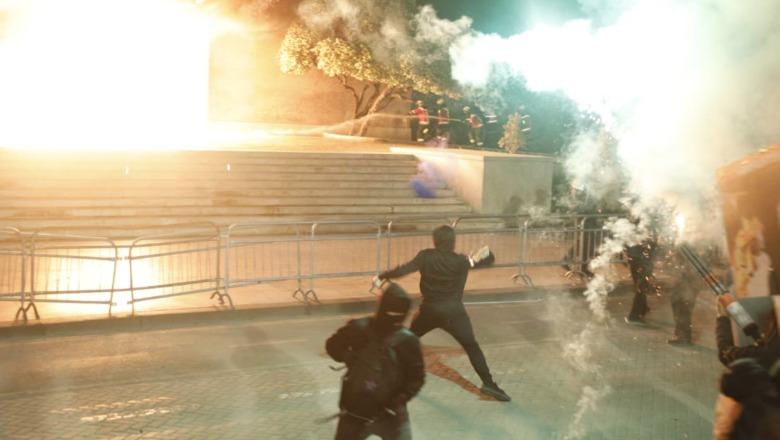 Frrok Çupi: Demokracia në thes