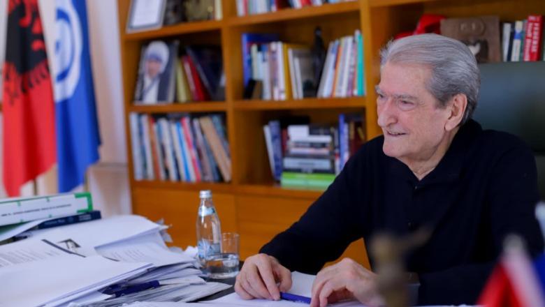 Ndjekësi kritika Berishës: Njerëzit janë lodhur, po zvogëlohen, ndryshoni strategji në protesta