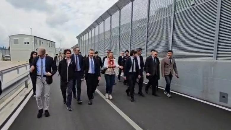 Delegacioni i Fratelli d’Italia vjen në Shqipëri për inspektimin e Qendrës e Atdhesimeve në Gjadër