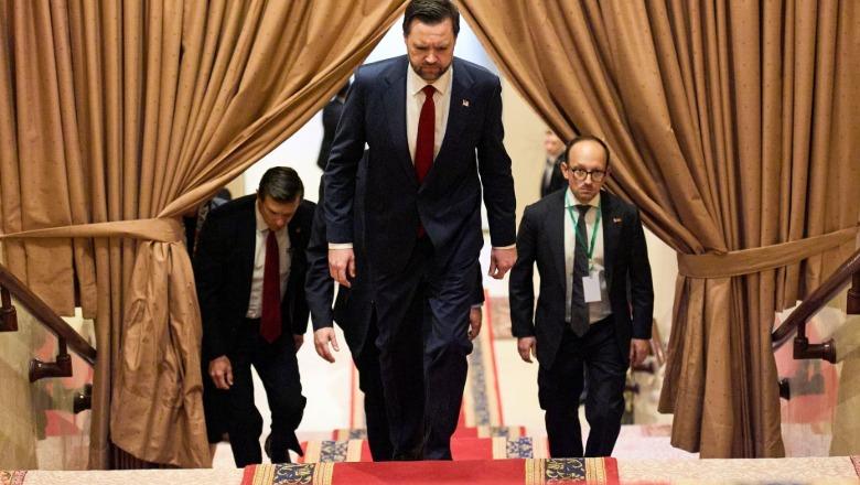 Mediat: JD Vance do të mbërrijë në Pakistan të mërkurën për negociata me Iranin