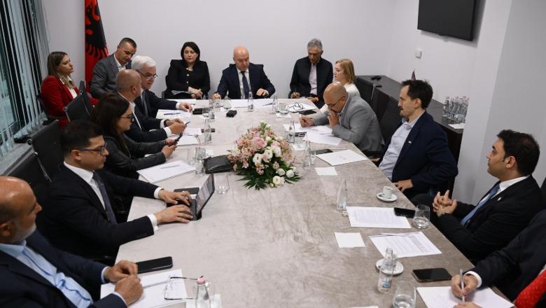 AKEP hap dyert për Kuvendin, Sala: Bashkëpunimi institucional rrit transparencën dhe cilësinë e shërbimeve