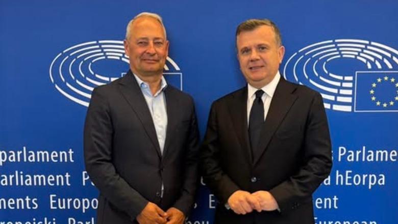 Balla takohet me Raportuesin e Parlamentit Europian: Raporti i ri vlerëson progresin europian të Shqipërisë