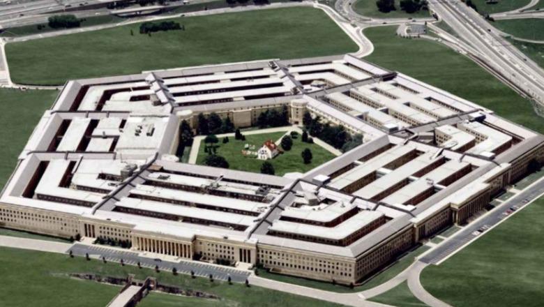 Pentagoni: Do të duhen gjashtë muaj për të pastruar Hormuzin nga minat e vendosura nga Irani