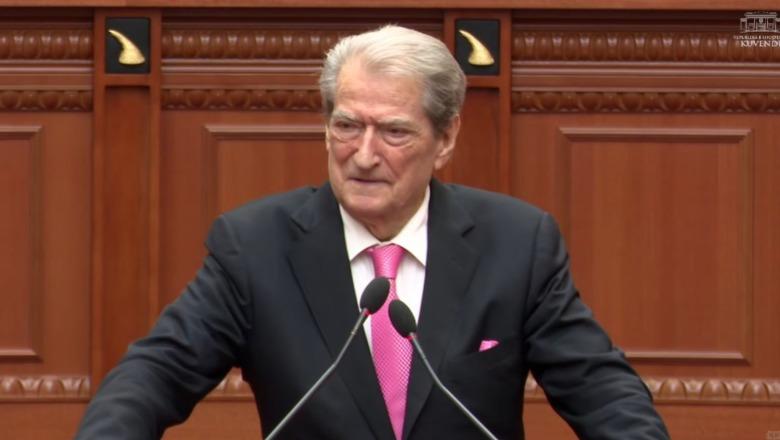 Berisha akuza Ramës: Me 3 vendime i dha të vëllait 38 mijë metra katrorë