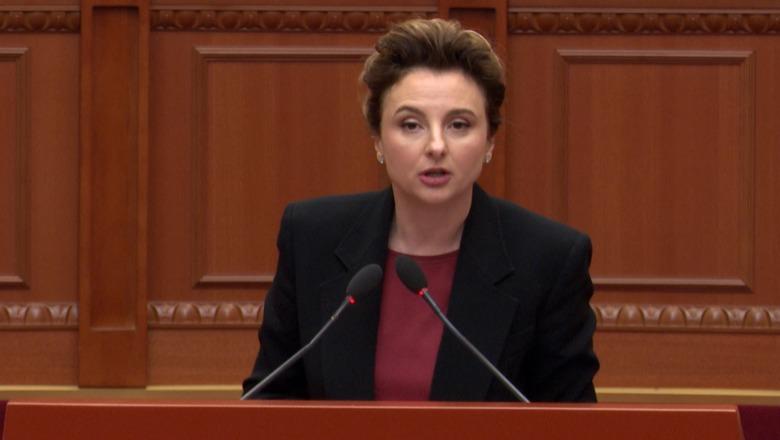 Onkologjiku, Xhixho: Vetëm 30 poltrone për 120 pacientë në ditë, prej 8 muajsh brakiterapia nuk funksionon! Vetëm 2 akseleratorë