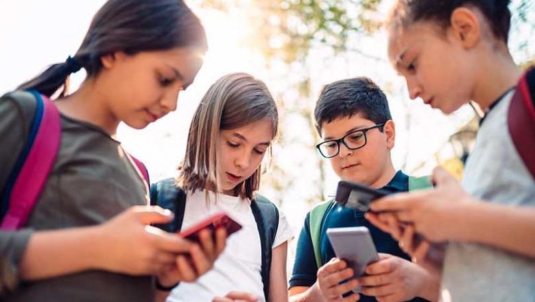 Turqia miraton ligjin që ndalon rrjetet sociale për fëmijët nën 15 vjeç