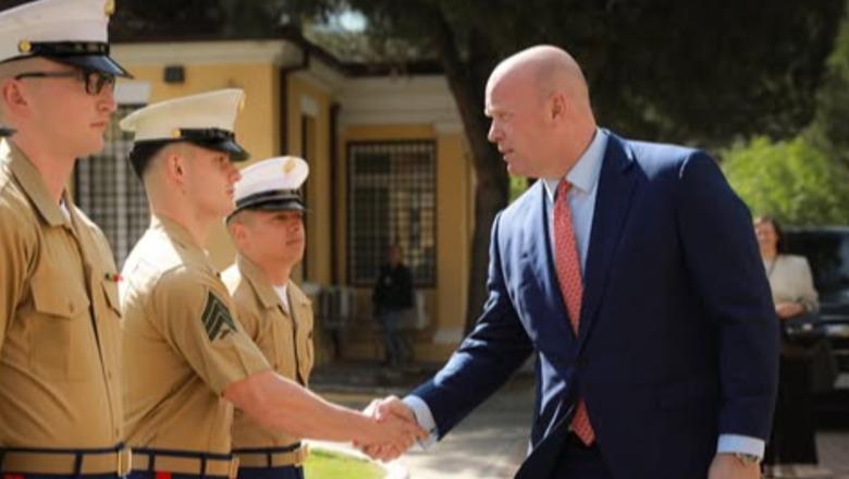 Pas takimit me Vuçiç, Ambasadori i SHBA-ve në NATO viziton Ambasadën amerikane në Tiranë: Vlerësojmë partneritetin me Shqipërinë