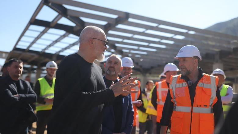 Bulqizë/ Rama inspekton punimet në kantierin e ‘Parkut Retro’: Projekt inovator prej rreth 11 hektarësh
