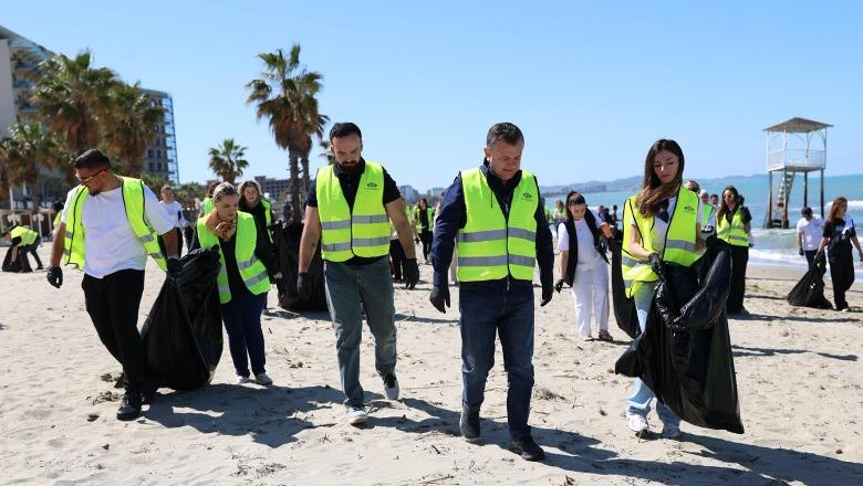 Aksioni i pastrimit të plazhit në Golem, Balla: Subjektet që nuk zbatojnë detyrimet rrezikojnë ndërprerje kontrate dhe përjashtim nga hapësirat publike