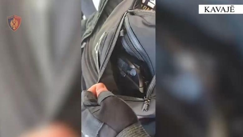 Me pistoletë në çantë, arrestohet 32-vjeçari në Kavajë (EMRI)