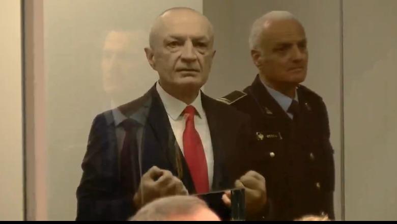 Në burg prej tetorit 2024, Report Tv sjell pamjet e Ilir Metës brenda në kafaz në GJKKO