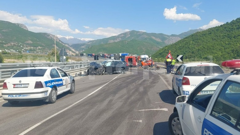 Aksident në aksin Elbasan-Librazhd, përplasen 2 automjete! Humb jetën një person, dyshohet edhe për 4 të plagosur