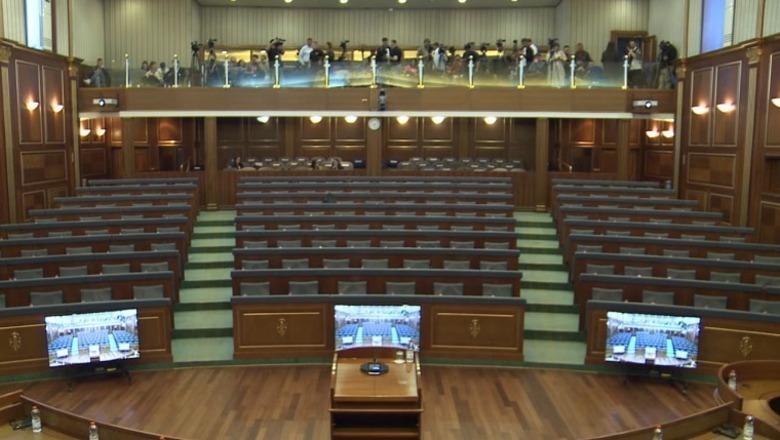 Nis seanca për presidentin në Kuvendin e Kosovës, opozita refuzon pjesëmarrjen: Spektakël politik! Hamza: Kurti, përgjegjës që po shkojmë në zgjedhje