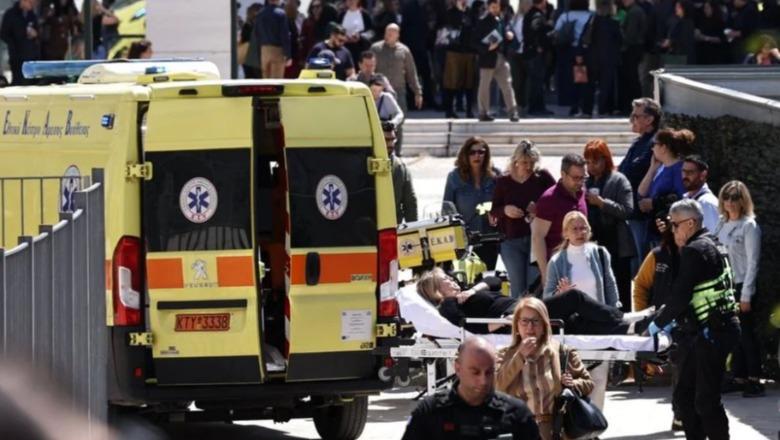 Të shtëna në mes të Athinës, 89-vjeçari hap zjarr në dy institucione, 4 të plagosur