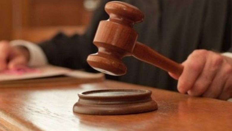 Skënder Minxhozi: Drejtësia me pesë yje po i ngjan frikshëm asaj të vjetrës